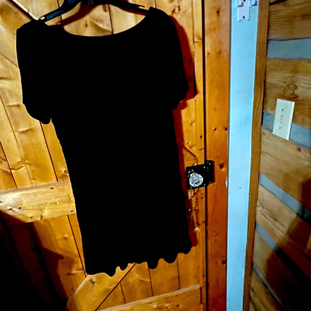 M Black dress